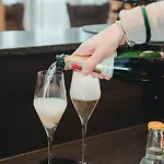 Tillga Glueck - 4 Stars Hotel Obertilliach