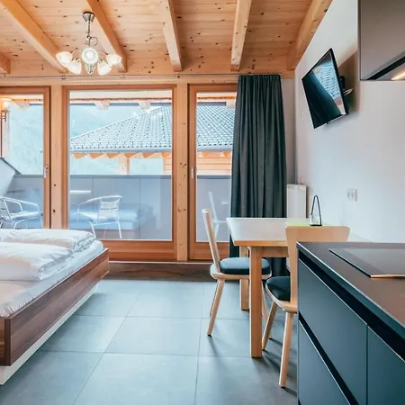 Tillga Glueck - 4 Stars Szálloda Obertilliach