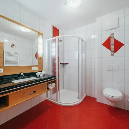 Tillga Glueck - 4 Stars