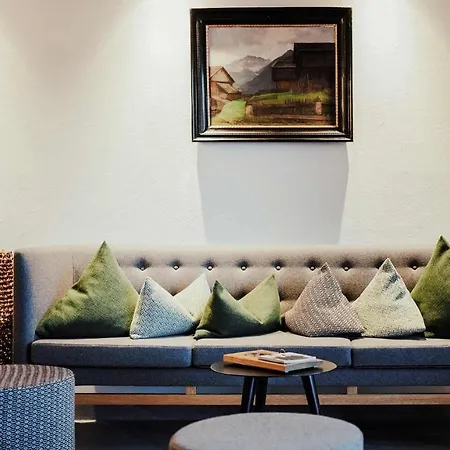 Tillga Glueck - 4 Stars Hotel Obertilliach