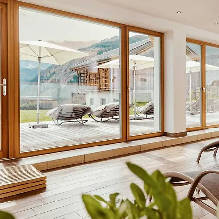 Tillga Glueck - 4 Stars 4* Obertilliach