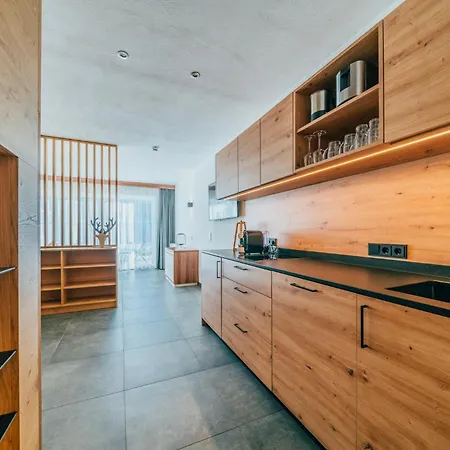 Tillga Glueck - 4 Stars Obertilliach