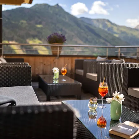 Tillga Glueck - 4 Stars 4*