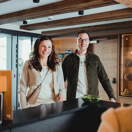 Tillga Glueck - 4 Stars Hotel Obertilliach