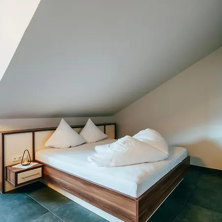 Tillga Glueck - 4 Stars Hotel Obertilliach