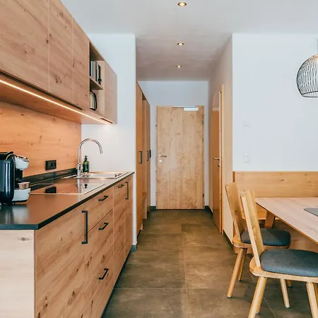 Tillga Glueck - 4 Stars 4* Obertilliach