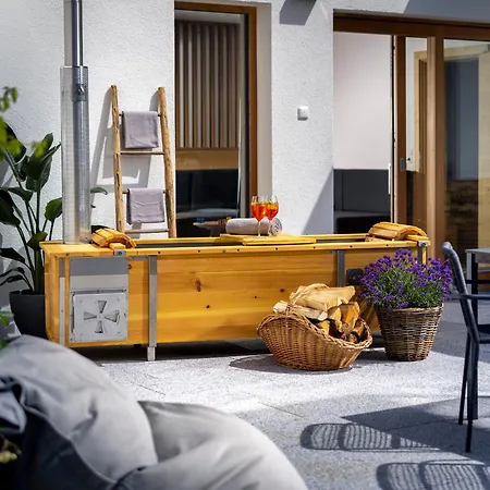 Hotel Tillga Glueck - 4 Stars Obertilliach
