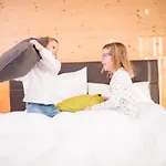 Tillga Glück 4*