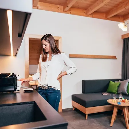 Hotel Tillga Glueck - 4 Stars Obertilliach