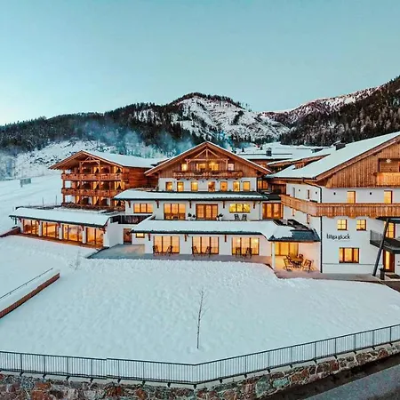 Tillga Glueck - 4 Stars Obertilliach