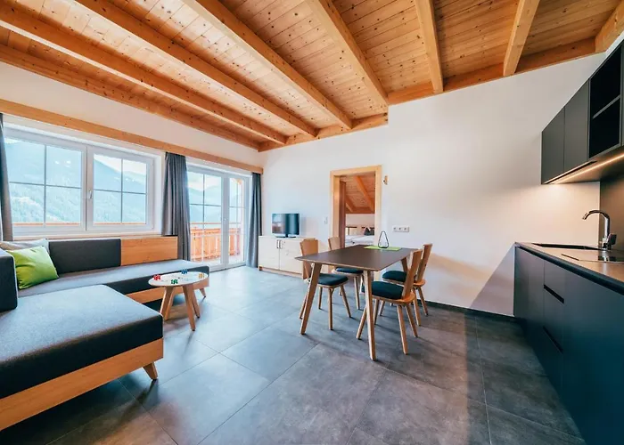 Tillga Glueck - 4 Stars Obertilliach