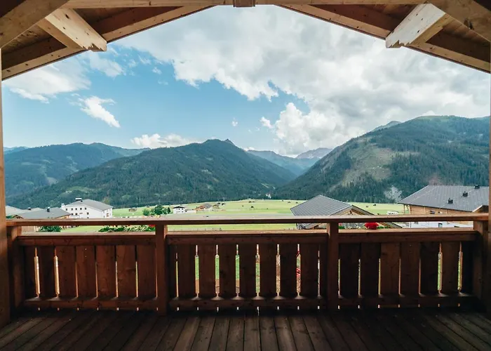 Tillga Glueck - 4 Stars Hotel Obertilliach