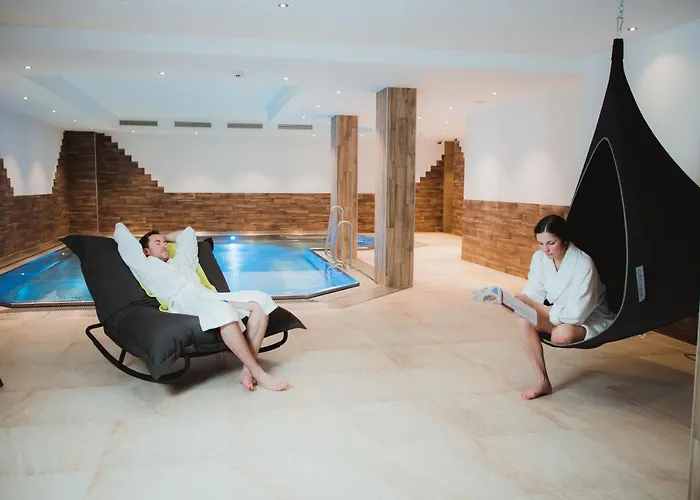 Tillga Glueck - 4 Stars Obertilliach