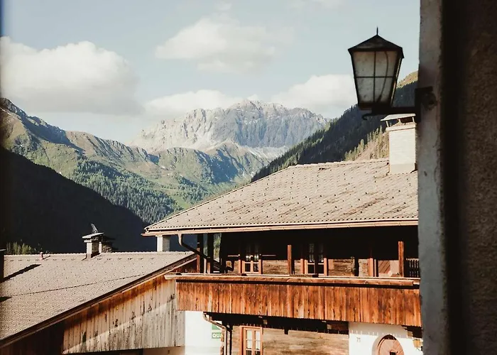 Tillga Glueck - 4 Stars 4*