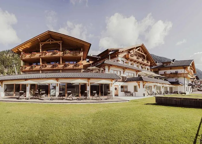 Tillga Glueck - 4 Stars 4* Obertilliach