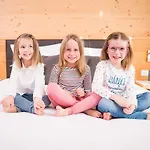 Tillga Glueck - 4 Stars 4* Обертиллиах