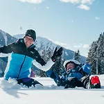 Tillga Glueck - 4 Stars Обертиллиах