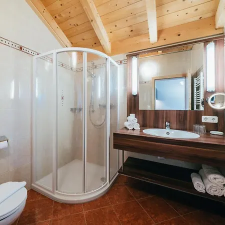 Tillga Glueck - 4 Stars