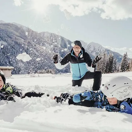 Tillga Glueck - 4 Stars فندق