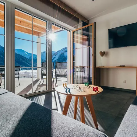 Tillga Glueck - 4 Stars 4*